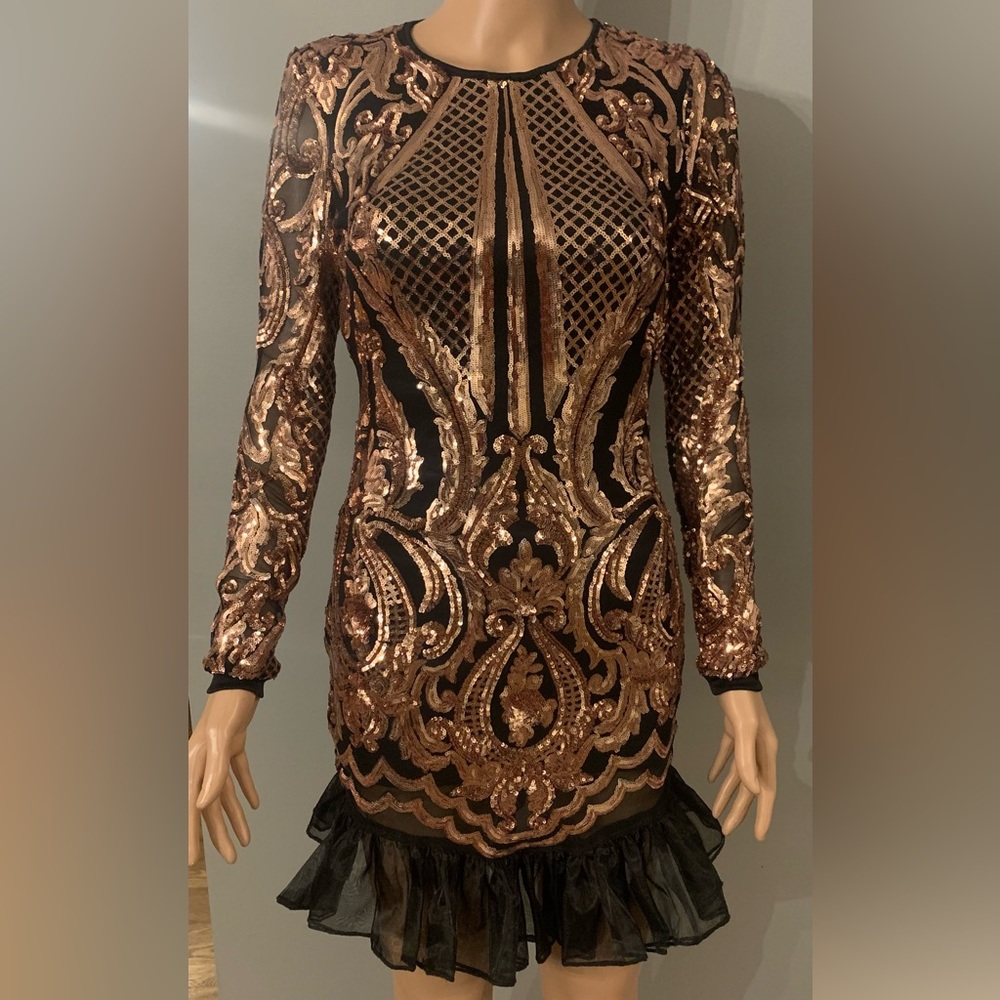 Beautiful rose gold dress by Fashion Nova. Extra Small. NWT